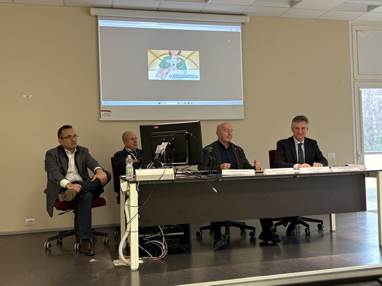 Dott. Giuseppe Merialdi (Direttore della Sede Territoriale di Bologna IZSLER), dott. Giuseppe Cascio (Presidente OMV della provincia di Bologna), dott. Giuseppe Diegoli (Responsabile del Settore Prevenzione Collettiva e Sanità Pubblica della Regione Emilia Romagna) e Prof. Pier Paolo Gatta (Direttore del DIMEVET)