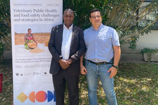 One Health Across Continents: A Dialogue of Expertise, Vision and Community One Health Across Continents: A Dialogue of Expertise, Vision and Community